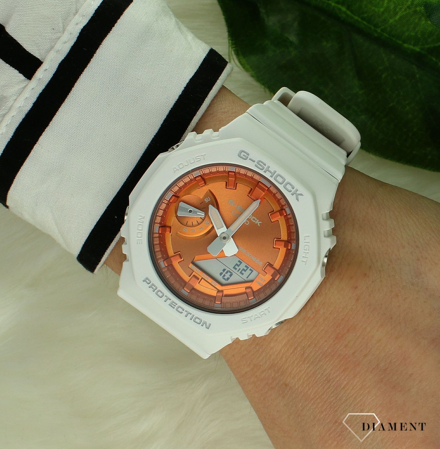 Zegarek damski Casio G-Shock Sparkle of Winter GMA-S2100WS-7AER.  (2).jpg