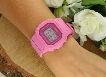 G-SHOCK GMD-S5610PP-4ER Digital – różowy zegarek sportowy z mechanizmem kwarcowym, wodoszczelnością 20 bar, alarmami, stoperem i timerem. Idealny dla aktywnych.3.jpg