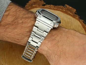 Zegarek Męski G-SHOCK GMW-B5000D-1CER Full Metal bok.jpg