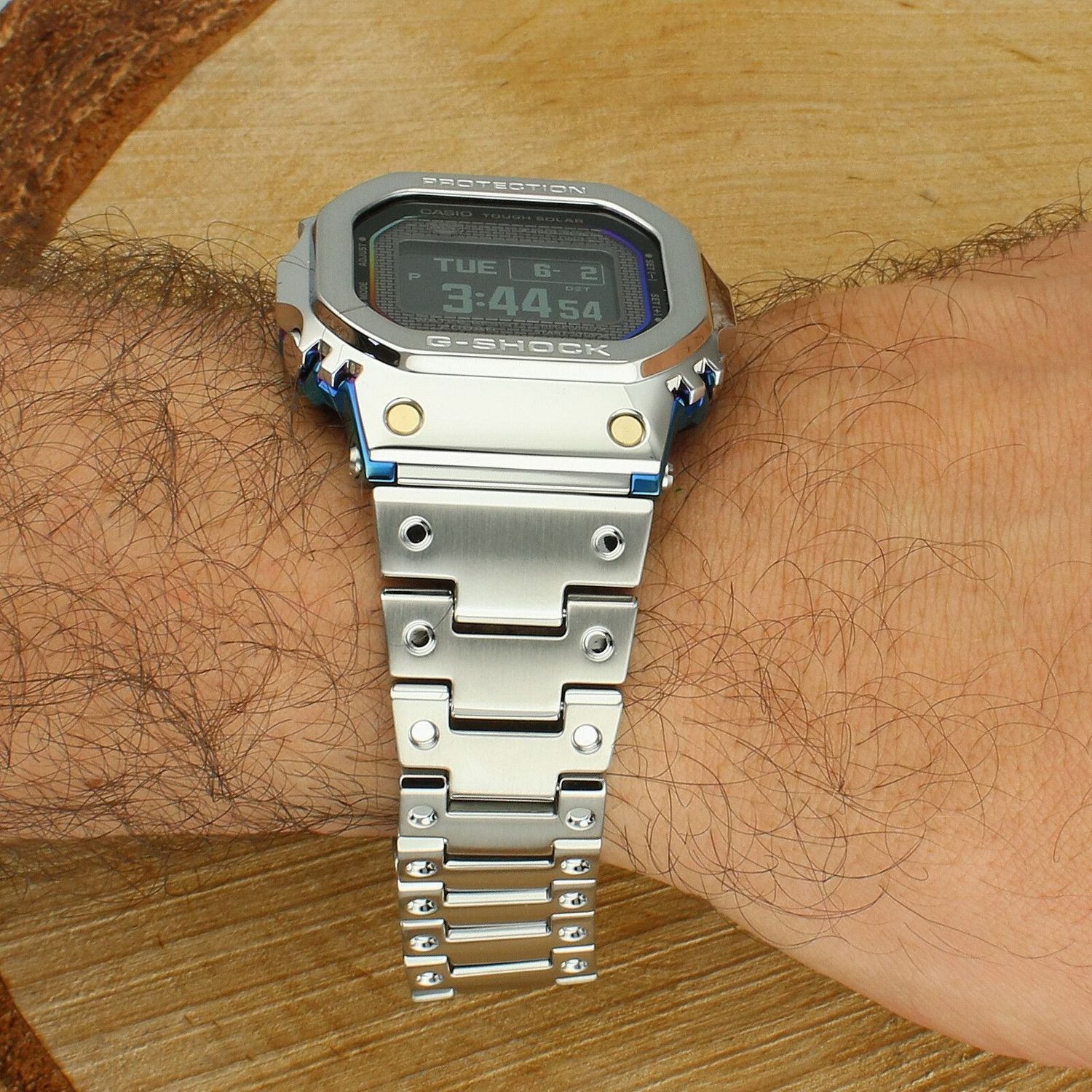 Zegarek G-SHOCK Casio GMW-BZ5000RC-1ER Rainbow-hued Full Metal męski zegarek solarny Bluetooth (1).jpg