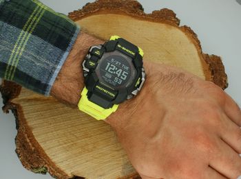 Zegarek Casio G-SHOCK GPR-H1000RY-1A9 LAND RANGEMAN. Mechanizm solarny, Bluetooth, cyfrowy wyświetlacz, wodoszczelność 20 bar, żółty pasek. Japońskie zegarki znane są z wysokiej jakości wykonania i zastosowania w nich wielu nowoczes.jpg