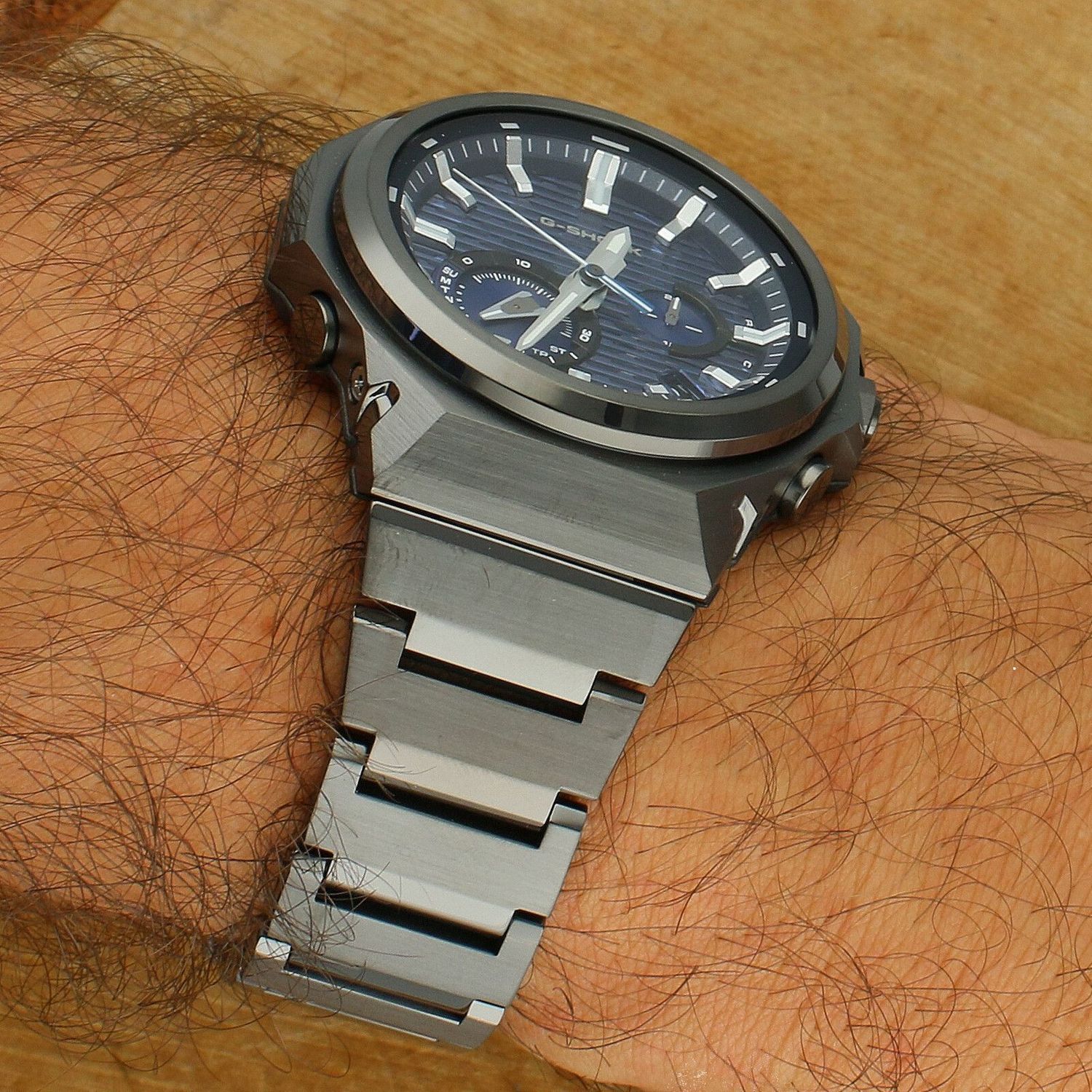 Zegarek męski Casio G-SHOCK G-STEEL GST-B1000BD-2AER Bluetooth Solarj (1).jpg