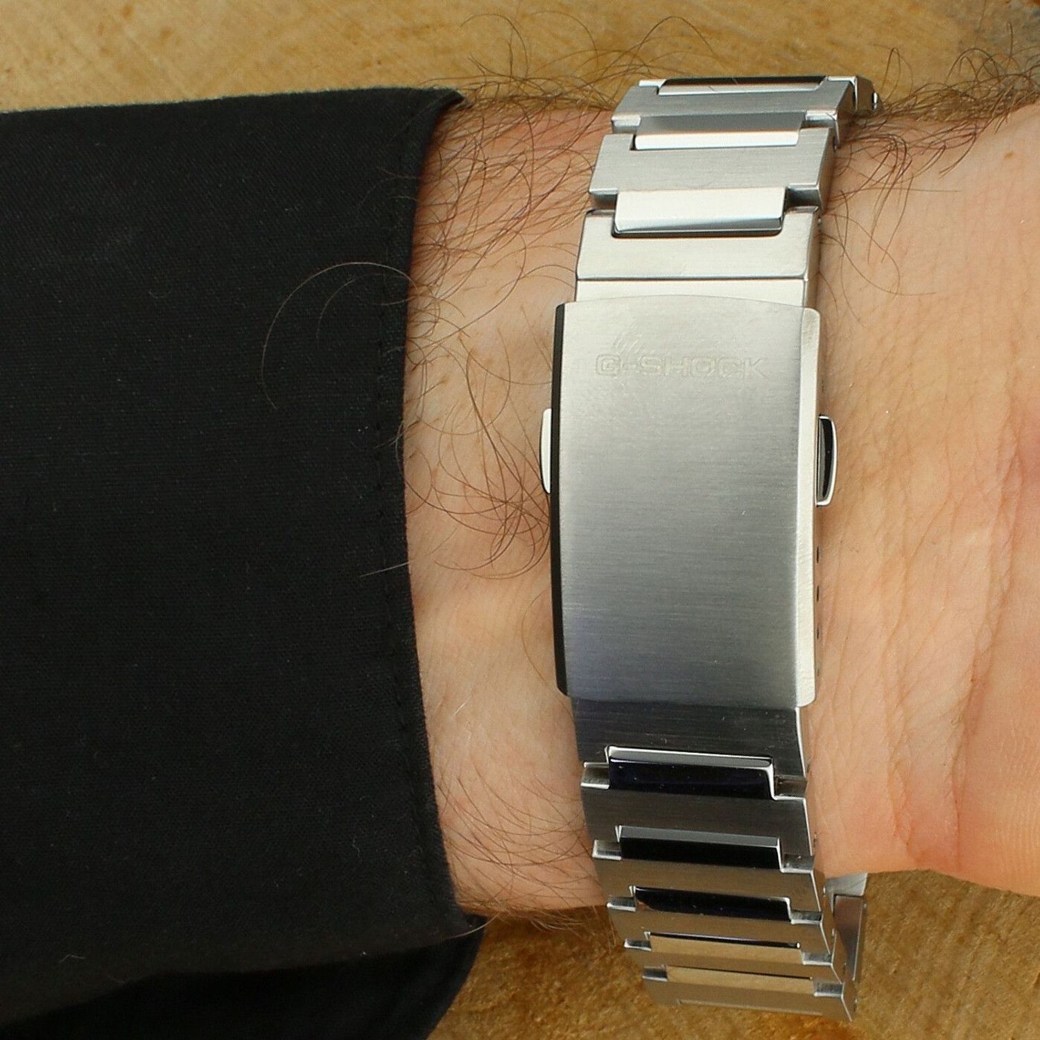 Zegarek męski Casio G-SHOCK G-STEEL Bluetooth Sync GST-B1000D-2AER (2).jpg