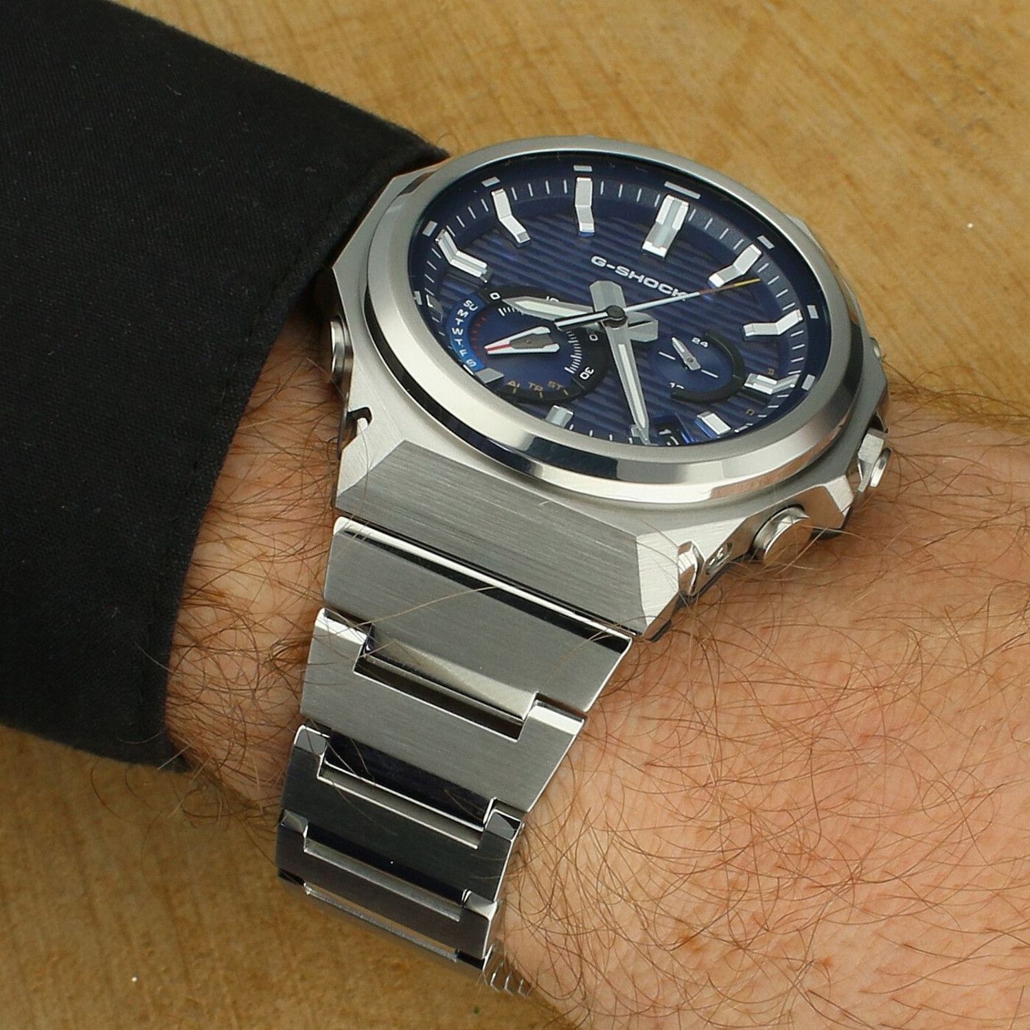 Zegarek męski Casio G-SHOCK G-STEEL Bluetooth Sync GST-B1000D-2AER (2).jpg