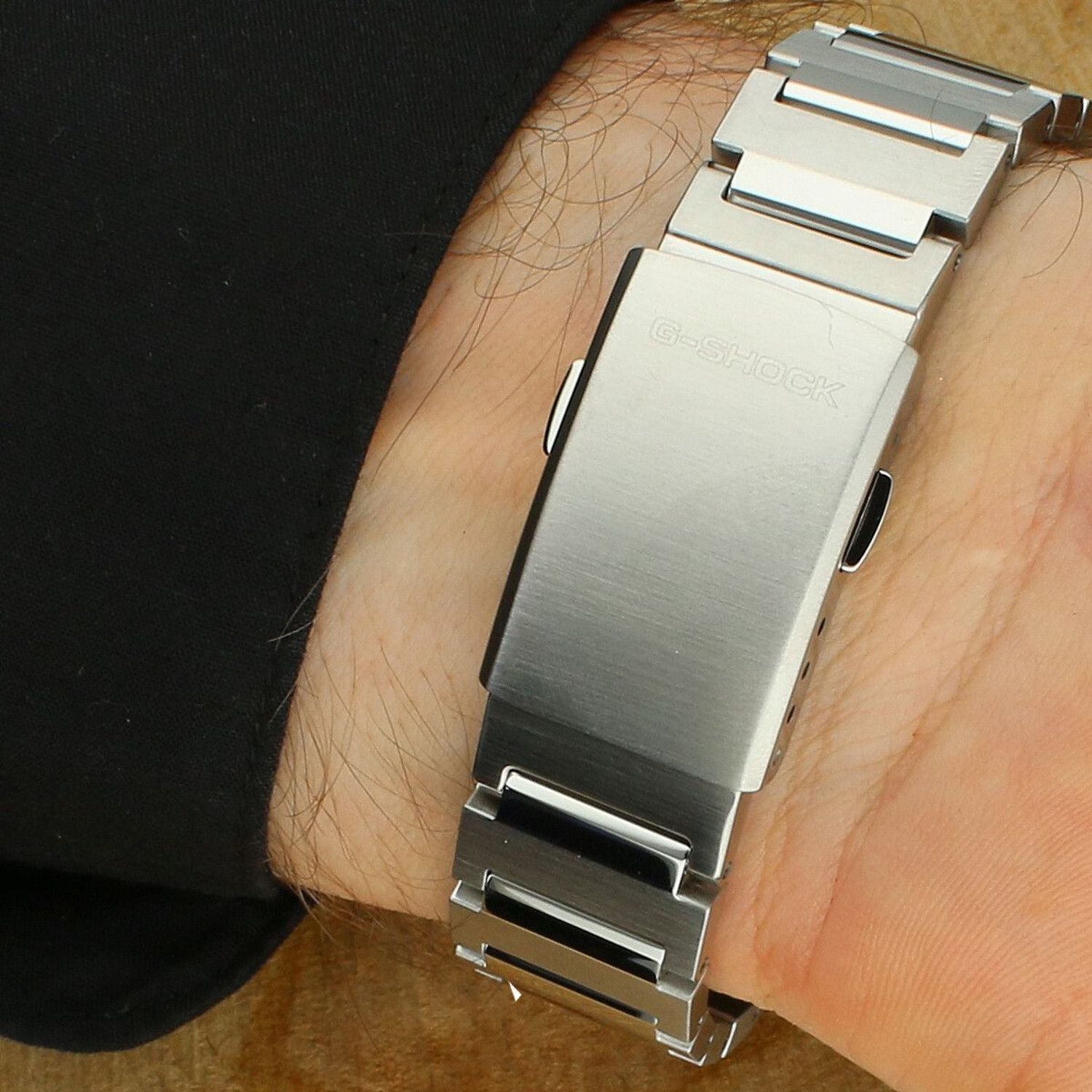 Zegarek męski Casio G-SHOCK G-STEEL Bluetooth Sync GST-B1000D-3AER (1).jpg