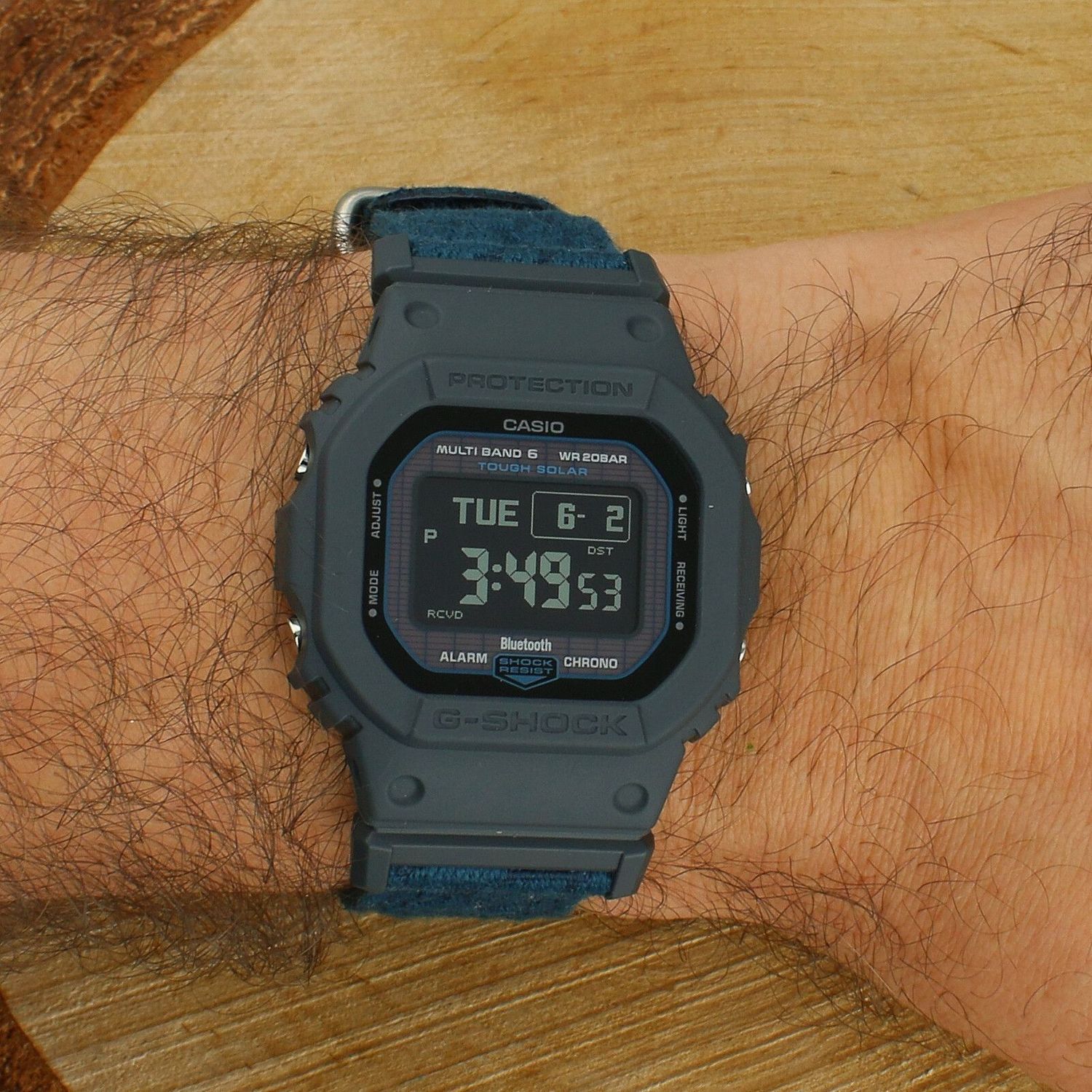 Zegarek męski G-SHOCK Casio GW-BX5600CBG-2ER Solar Digital Bluetooth Waveceptor 200M (2).jpg