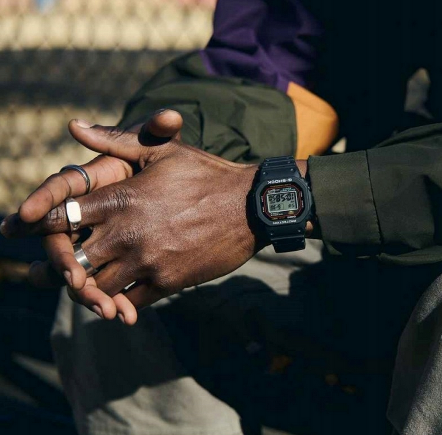 Zegarek Casio G-Shock GW-M5610U-1ER ⌚ Casio G-Shock Classic GW-M5610U-1BER  - klasyczna czarna kostka z synchronizacją czasu. Zegarek sportowy, waveceptor, system wstrząsoodporny ✓Autoryzowany sklep ✓Grawer 0 zł.jpg