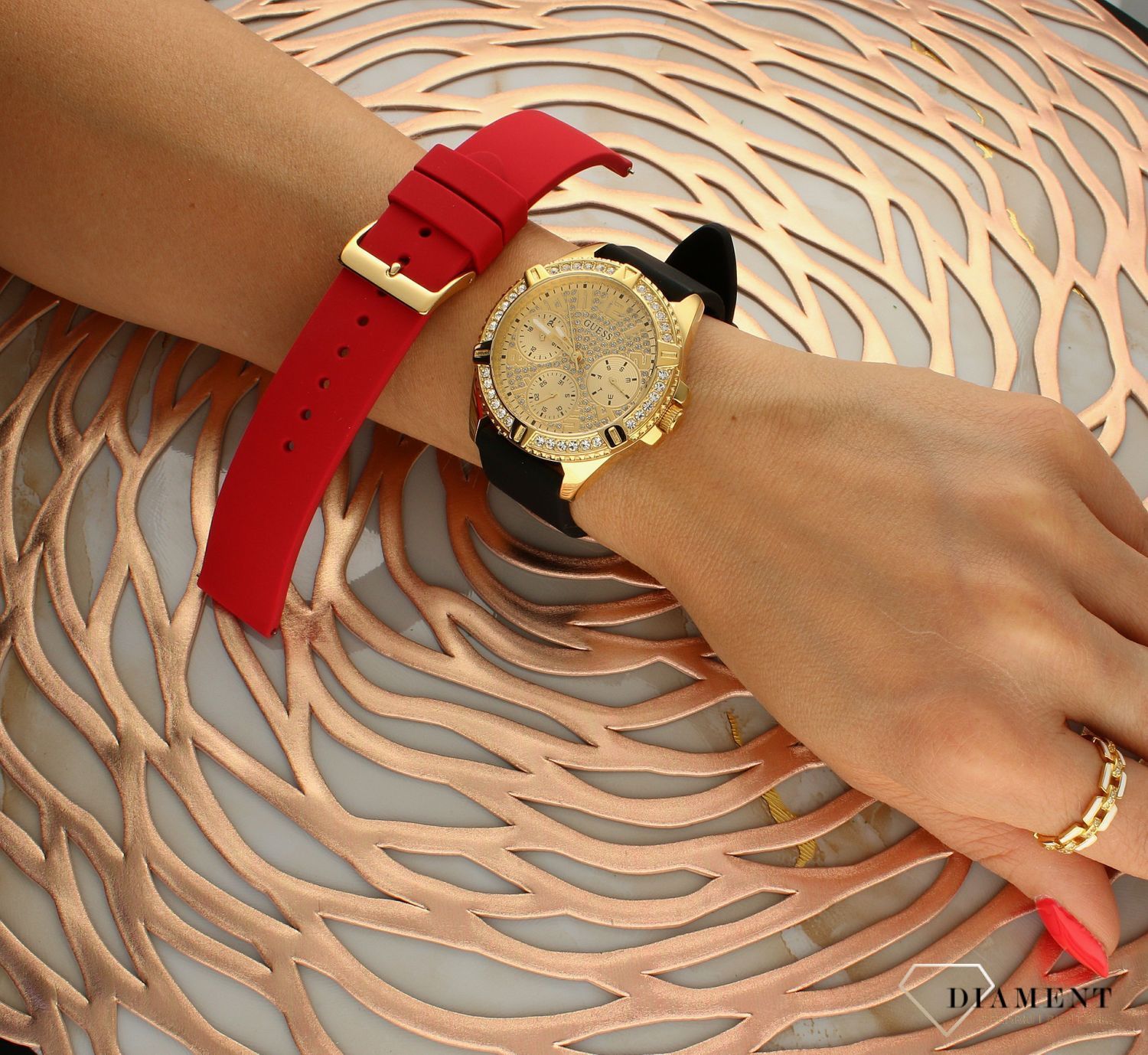 Zegarek damski GUESS na pasku Lady Frontier GW0349L1- dodatkowy pasek gratis!!!.webp