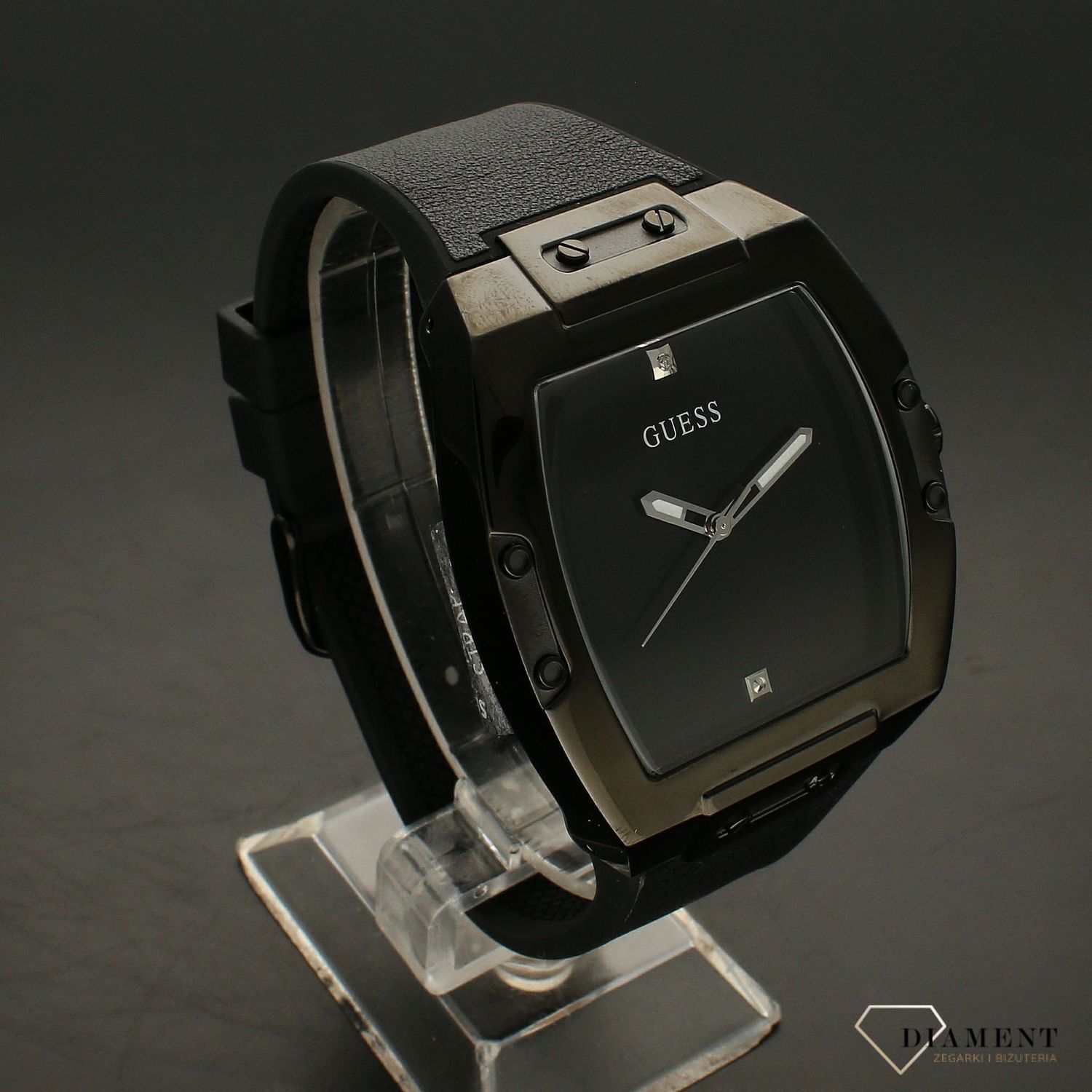 Zegarek męski GUESS  Phoenix męski GW0386G1 w czarnej kolorystyce to propozycja dla wszystkich tych, którzy nie chcą pozostać niezauważeni. Dokładność pracy zegarka zapewnia kwarcowy mechanizm, który czerpie energię z bateri.webp