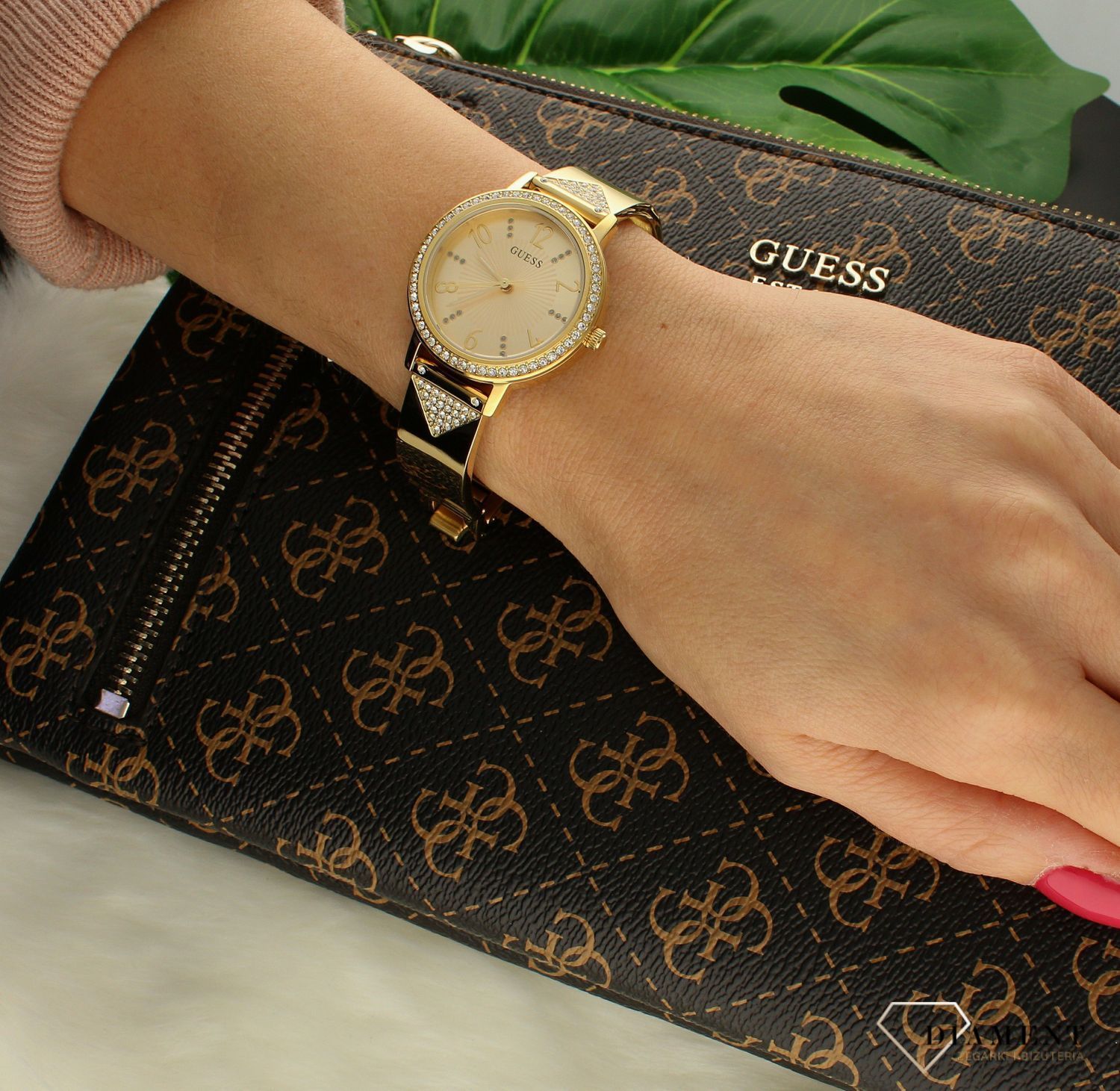 Zegarek damski Guess Tri Luxe Yellow Gold GW0474L2.jpg