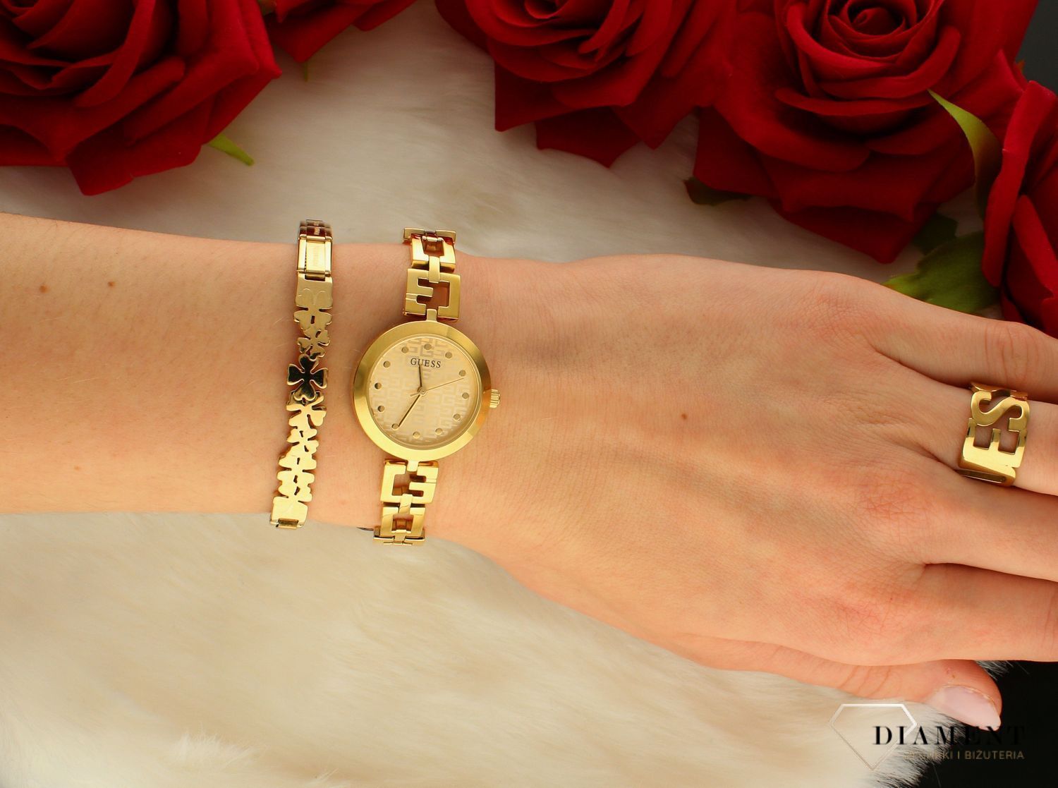 Zegarek złoty damski Guess Lady G GW0549L2 Biżuteryjna bransoletka. Delikatny zegarek z guessa. Mały zegarek guess. Darmowa dostawa. Guess be cyrkonii. Na prezent. Modny zegarek..jpg