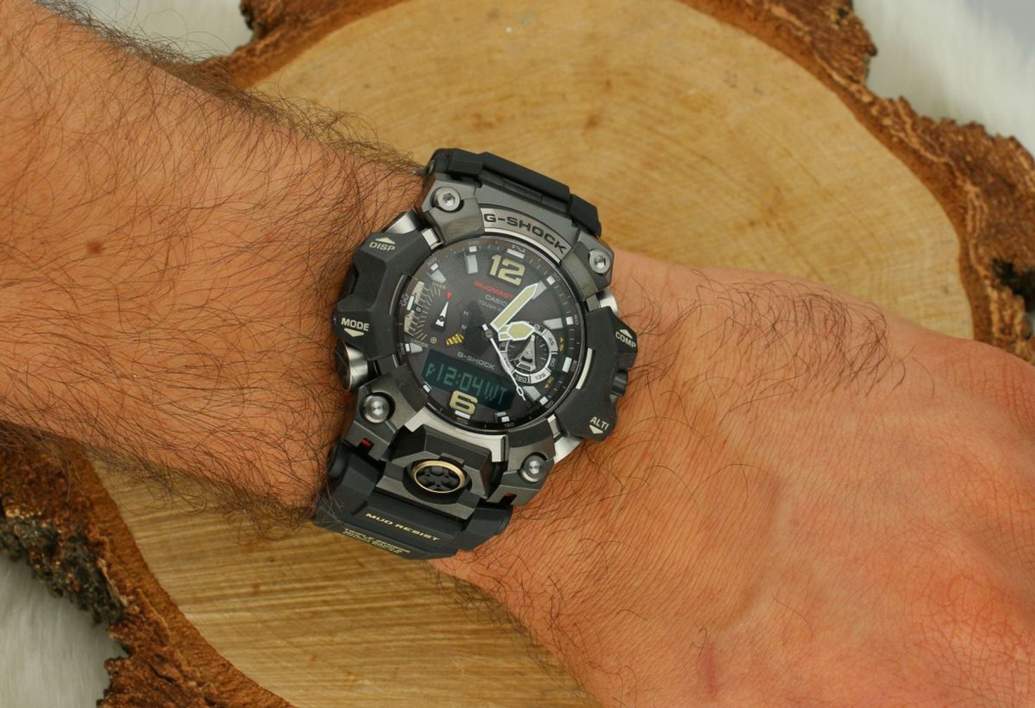 Zegarek męski G-SHOCK Casio Mudmaster Carbon Core GWG-B1000-1AER. Męski zegarek sportowy G-shock. Zegarek wstrząsoodporny Casio G-shock. Zegarek odporny na błoto i kurz. Zegarek męski karbonowy. Zegarek solarny sportowy. Zegarek na prezent d.jpg
