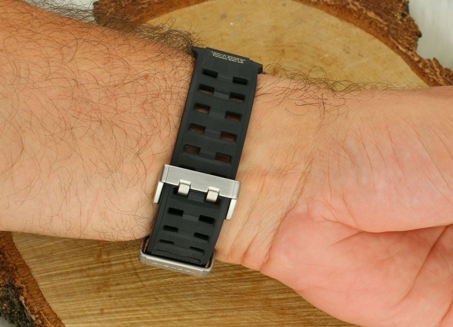 Zegarek męski G-SHOCK Casio Mudmaster Carbon Core GWG-B1000-1AER. Męski zegarek sportowy G-shock. Zegarek wstrząsoodporny Casio G-shock. Zegarek odporny na błoto i kurz. Zegarek męski karbonowy. Zegarek solarny sportowy. Zegarek na prezent d.jpg