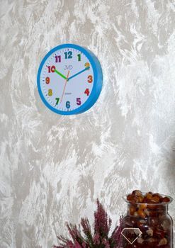 Zegar ścienny dla dziecka niebieski JVD to bardzo czytelny zegar na ścianę do pokoju dziecięcego który ułatwi naukę godzin maluchowi oraz starszakom. Zegar do pokoju dziecięcego niebieski. Prezent dla dziecka (2).JPG