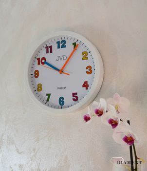 Zegar ścienny dla dziecka biały JVD to bardzo czytelny zegar na ścianę do pokoju dziecięcego który ułatwi naukę godzin maluchowi oraz starszakom (2).JPG