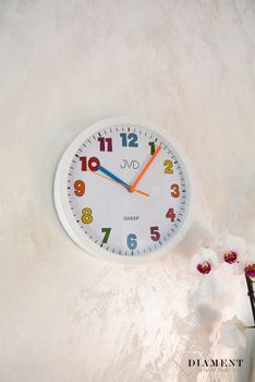 Zegar ścienny dla dziecka biały JVD to bardzo czytelny zegar na ścianę do pokoju dziecięcego który ułatwi naukę godzin maluchowi oraz starszakom (5).JPG