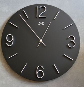 Zegar ścienny zielony ze srebrnymi cyframi JVD HC35.4. Okrągły zegar w kolorze czarnym z wyraźnymi cyframi w kolorze srebrnym.  (1).JPG
