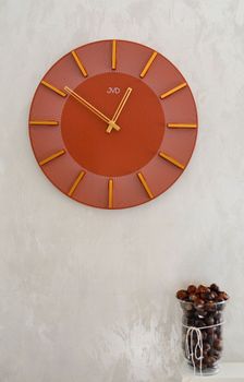 Duży zegar ścienny w kolorze zgaszonej czerwieni 50 cm HC13.3. Duży zegar ścienny nowoczesny. Zegar do nowoczesnych wnętrz. Duży zegar ścienny JVD do biura, salonu (5).JPG