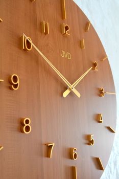 Duży zegar ścienny duży drewniany 70 cm HC701.1 imitacja drewna. Duży zegar ścienny nowoczesny (3).JPG