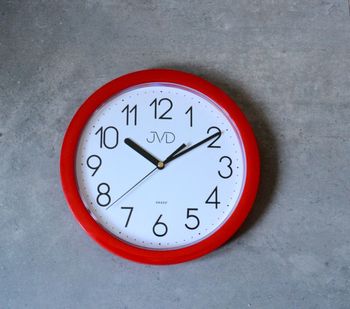 Zegar na ścianę czerwony 25 cm  ✓ Zegar na ścianę czerwony✓ Zegar ścienny w kolorze czerwonym ✓Zegary ścienne✓ Zegar ścienny  (3).JPG