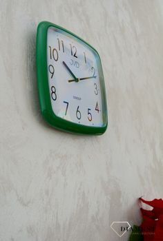 Zegar na ścianę do pokoju zielony ✓Zegary ścienne kwadratowe, zielona rama ✓Zegar ścienny ✓Nowoczesne zegary (2).JPG