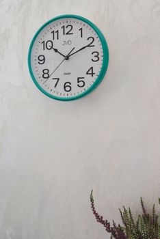 Zegar na ścianę do pokoju zielony JVD HP683.5 Zegar ścienny w obudowie w kolorze zielonym z białą wyraźna tarczą. Darmowa wysyłka! Zapraszamy na www.zegarki-diament (1).JPG