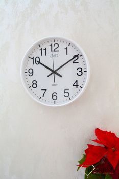 Zegar ścienny JVD Zegar ścienny w obudowie w kolorze białym z białą wyraźna tarczą, zegary na baterię , najdokładniejsze zegary, zegary na ścianę (1).JPG