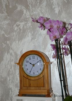 Zegar kominkowy drewniany JVD HS12.2 to zegar kominkowy wykonany z drewna w kolorze jasnego orzecha. Piękny zegar do stylowego wnętrza (4).JPG