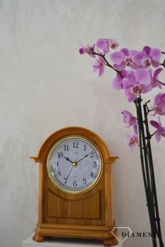 Zegar kominkowy drewniany JVD HS12.2 to zegar kominkowy wykonany z drewna w kolorze jasnego orzecha. Piękny zegar do stylowego wnętrza (7).JPG