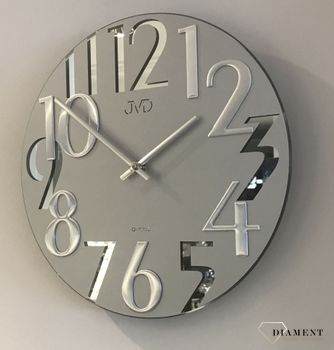 Nowoczesny zegar na ścianę do salonu szklany to bardzo modny dodatek pasujący do większości wnętrz. Okrągła tarcza zegara. Zegar ścienny do salonu (5).jpg