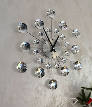 Zegar ścienny nowoczesny 49 cm JVD kryształki HT464.1. Pomysłowy wzór zegara z akrylowymi kryształkami w srebrnym kolorze  (3).JPG