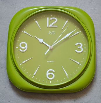 Zegar na ścianę do pokoju zielony JVD HX2444.2. ✓Zegary ścienne✓ Zegar ścienny do salonu do zegary do biura (1).JPG