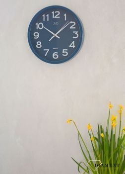 Zegar na ścianę JVD do pokoju niebieski HX2472.4. Zegar ścienny w kolorze niebieskim. Niebieska tarcza zegarka z białymi cyframi arabskimi i białymi wskazówkami. Zegar ścienny do pokoju. Świetna ozdoba ściany  (2).JPG