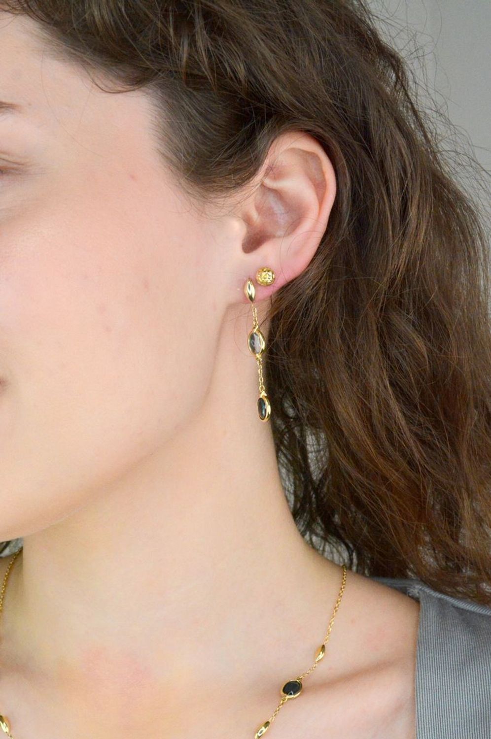 Złote kolczyki wiszące z topazami LB próba 585, I0NUO13908. Złote kolczyki z topazami  (1).JPG