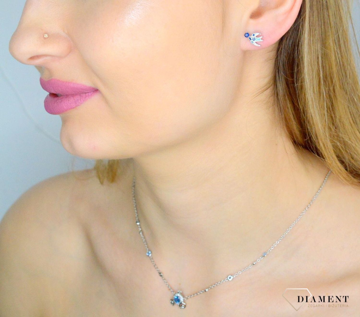 Srebrne kolczyki 925 Jaskółki z cyrkoniami IM0080623KS. Srebrne kolczyki damskie. Kolczyki jaskółki z cyrkoniami. Kolczyki jaskółki na sztyft. Kolczyki srebrne wkrętki idealne na prezent..jpg