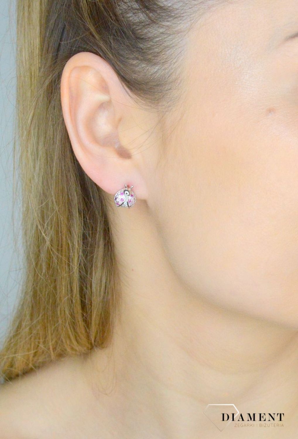 Srebrne kolczyki dziecięce 925 biedronki z cyrkoniami IM0100623KS. Srebrne kolczyki dziecięce. Kolczyki biedronki z cyrkoniami. Kolczyki biedronki na sztyft. Kolczyki srebrne wkrętki idealne na prezent..jpg