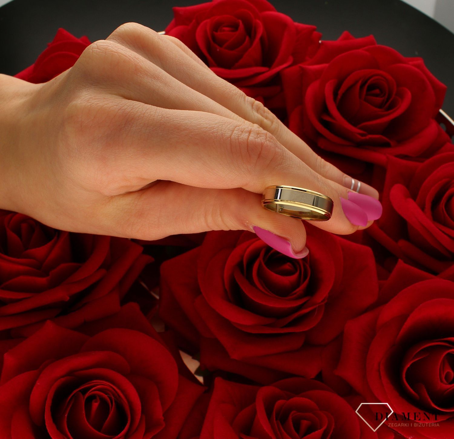 Złota obrączka dwukolorowa płaska 585 z białym środkiem – elegancja i klasyka, rozmiar 18.jpg