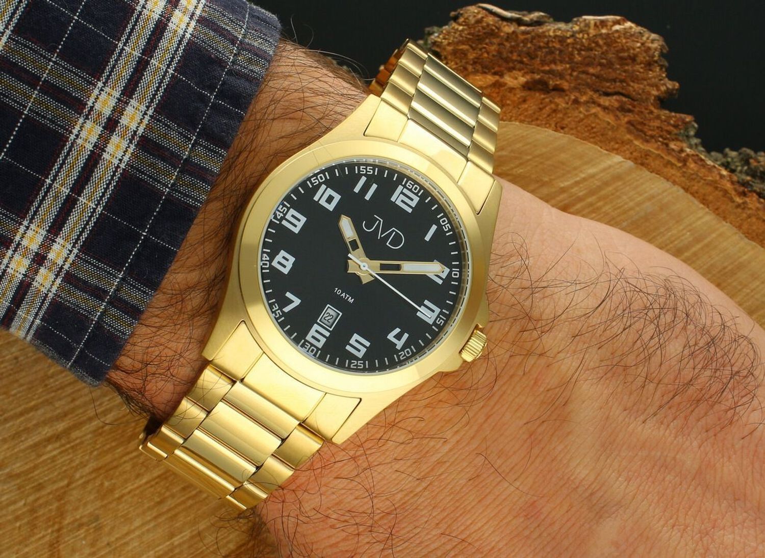 JVD J1041.41 – męski zegarek kwarcowy z mineralnym szkłem, stalową kopertą i bransoletą IP, luminescencyjnymi wskazówkami, stałą lunetą minutową i wodoszczelnością 100 M.1.jpg