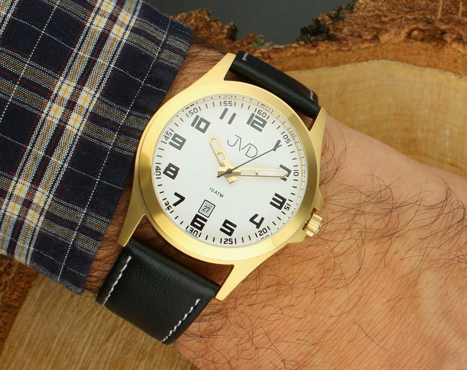 JVD J1041.48 – męski zegarek kwarcowy z japońskim mechanizmem Miyota, kopertą PVD złota, skórzanym paskiem, mineralnym szkłem hartowanym i wodoszczelnością 10 ATM.1.jpg