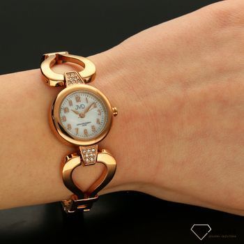 Zegarek damski JVD na bransolecie różowe złoto J4138.3. Zegarek damski JVD klasyczny na bransolecie J4138.3 wyposażony jest w kwarcowy mechanizm szwajcarska Ronda. Zegarek damski wyposażony w mechanizm.jpg