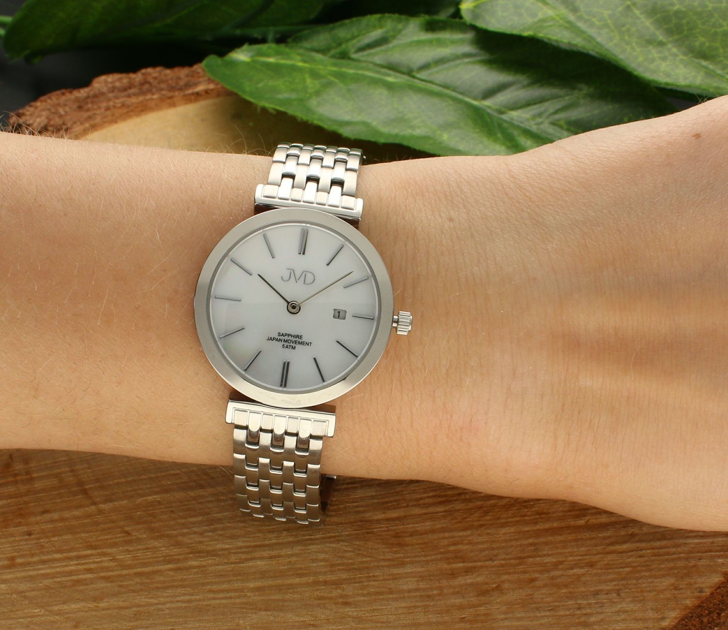 Zegarek damski na bransolecie JVD J4150.1 z szafirowym szkłem.jpg