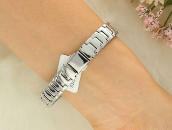 Zegarek damski JVD J4192.1 – stal nierdzewna, średnica 32 mm, pasek klasyczny, mechanizm Miyota, szkło mineralne, wodoszczelność 5 ATM. Klasyczny i elegancki.d6.jpg