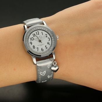 Zegarek dla dziewczynki 'Srebrne Serduszka' J7201 (1).jpg