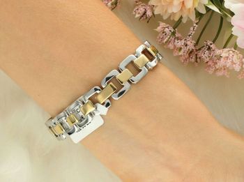 Zegarek damski JVD JC065.2 z kopertą 32 mm, złoto-srebrną bransoletą, szkłem mineralnym i mechanizmem Miyota. Elegancki design, powłoka IPGold, wodoszczelność 5 ATM.4a.jpg