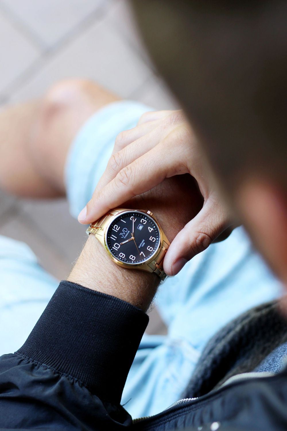 Zegarek męski JVD na bransolecie tytanowy z szafirowym szkłem JE2002.4. Męski zegarek tytanowy na bransolecie. Zegarek męski z szafirowym szkłem. Zegarek męski JVD tytanowy. Zegarek na bransolecie z czytelną tarczą. Męski zegarek na prezent .jpg