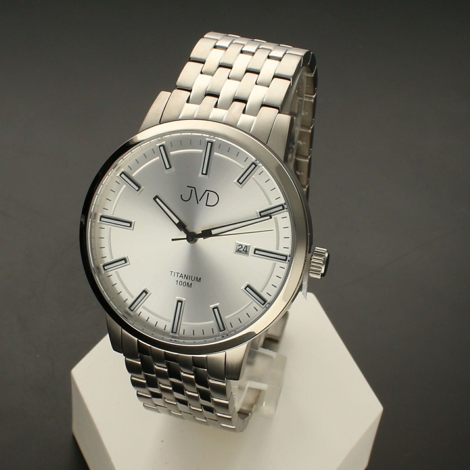 Zegarek męski na bransolecie tytanowy JVD JE2004.1. Zegarek męski srebrny. Zegarek tytanowy. Zegarek męski na bransolecie. Zegarek z datownikiem. Zegarek męski klasyczny..jpg