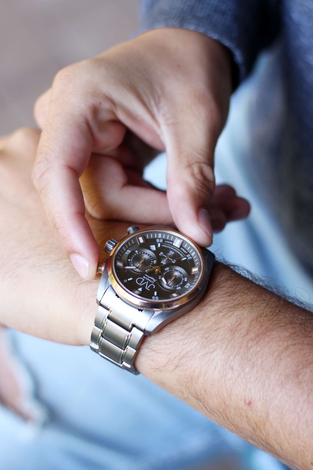 Zegarek męski JVD tytanowy na bransolecie Chronograf brąz JE2005.3.  Zegarek męski srebrny. Zegarek tytanowy. Zegarek męski na bransolecie. Zegarek z datownikiem. Zegarek męski klasyczny. Zegarek ze stoperem. Zegarek idealny (5).jpg