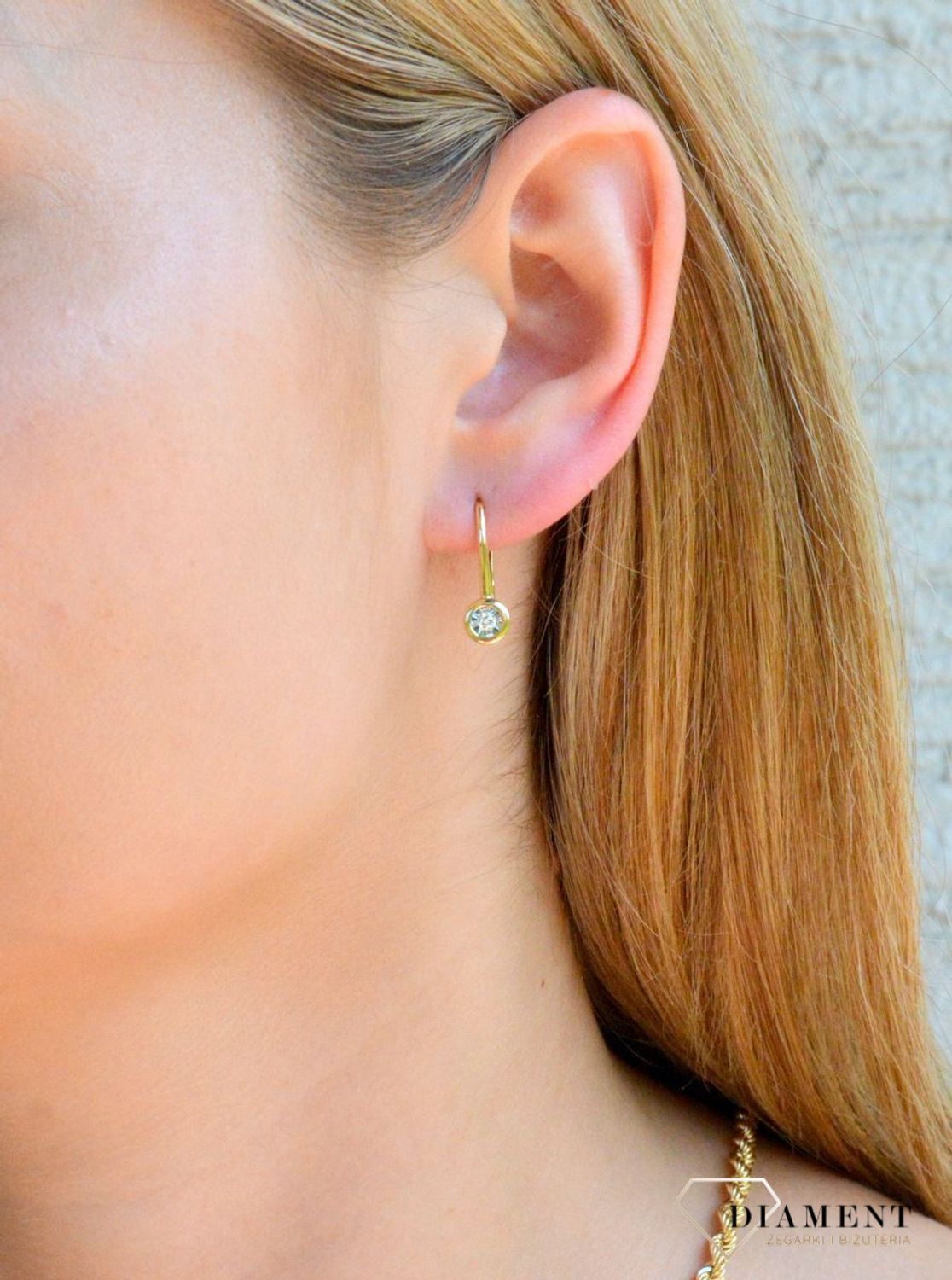 Złote kolczyki damskie 585 Kolczyki o zapięciu angielskim z Diamentami 0,10 ct  JE4485Y-Z (2).jpg