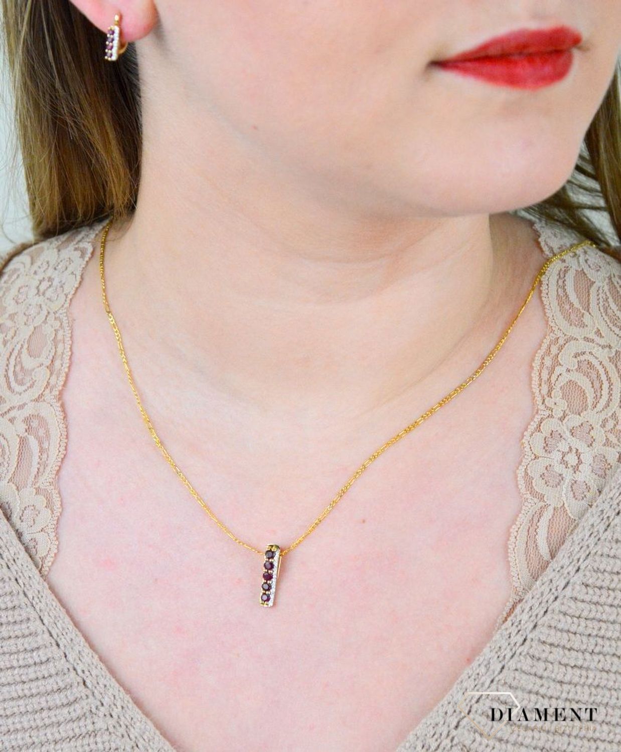 Złote kolczyki  Kolumna Rubinów z Diamentami  585 DIAMENT JE5317RBY.jpg