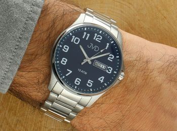 Sportowy zegarek męski JVD JE611.2 z niebiesko-srebrną stalową kopertą, metalową bransoletą, japońskim mechanizmem Miyota, funkcją kalendarza i wodoszczelnością 10 ATM. Idealny do 3.jpg